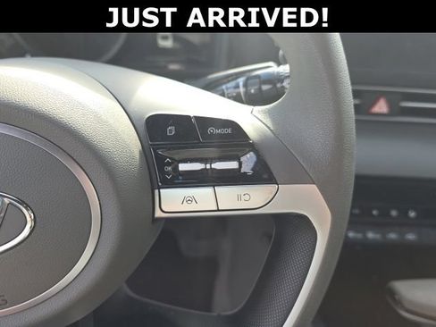 Certified 2023 Hyundai Elantra SEL w/ Preferred Accessory Package FWD image 11