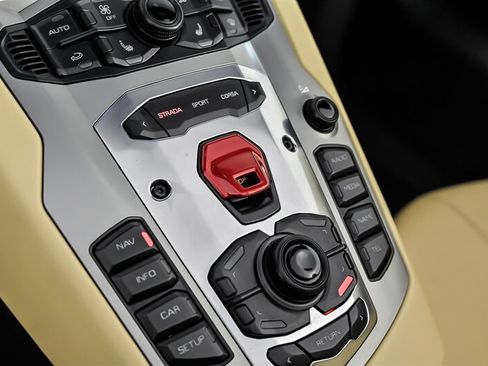 Used 2014 Lamborghini Aventador LP 700-4 AWD/4WD image 32