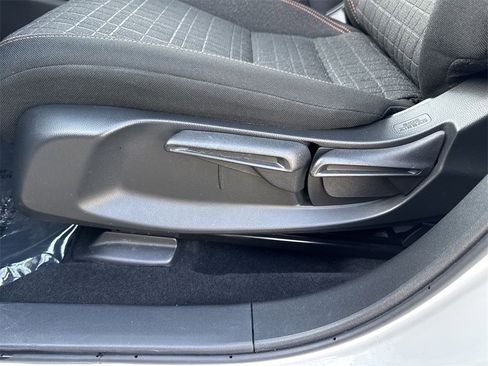 Used 2024 Honda HR-V Sport image 14