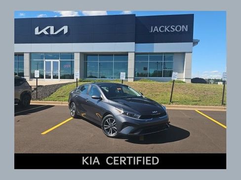 Used 2023 Kia Forte LXS FWD image 1