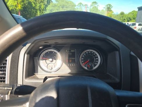 Used 2019 RAM 1500 Classic SLT RWD image 17