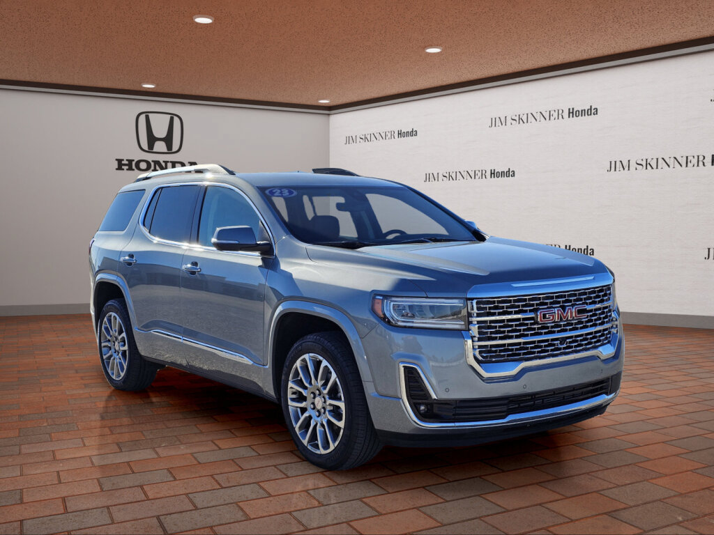 Used 2023 GMC Acadia Denali w/ Denali Technology Package FWD image 5