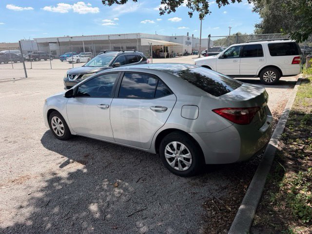 Used 2017 Toyota Corolla L FWD image 4