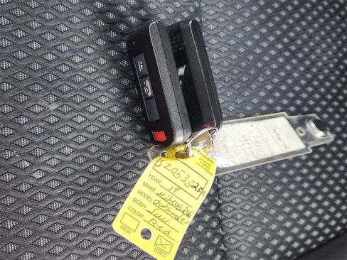 Used 2018 Mitsubishi Outlander SE image 32