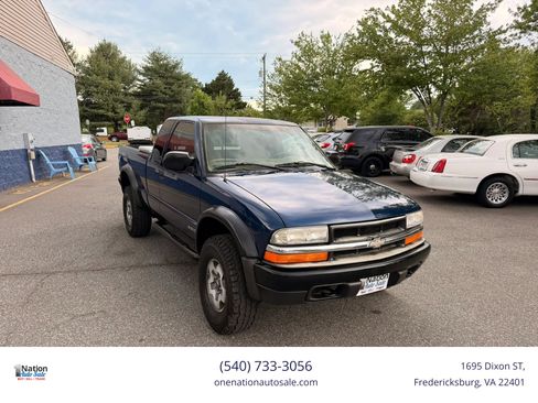 Used 2000 Chevrolet S10 Pickup 4x4 Extended Cab w/ Preferred Equipment Group image 8