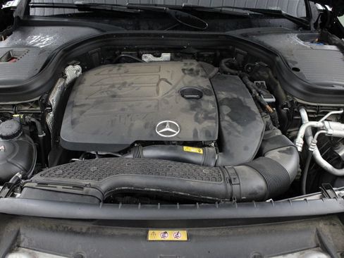 Used 2021 Mercedes-Benz GLC 300 image 42