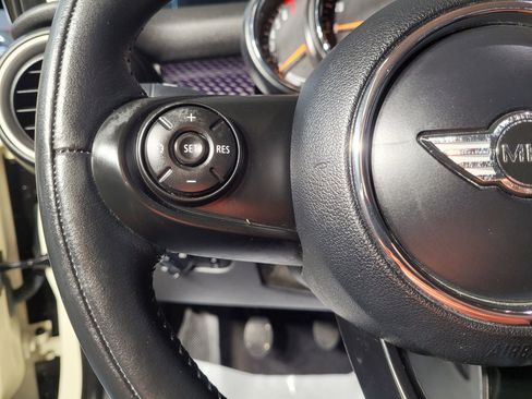 Used 2015 MINI Cooper S image 24