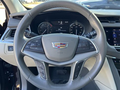 Used 2020 Cadillac XT5 Premium Luxury image 9