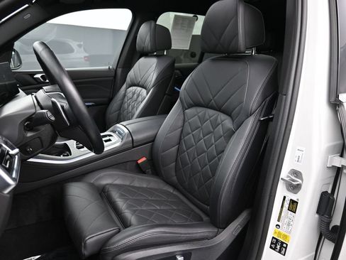 Used 2024 BMW X5 xDrive40i w/ Premium Package AWD/4WD image 18