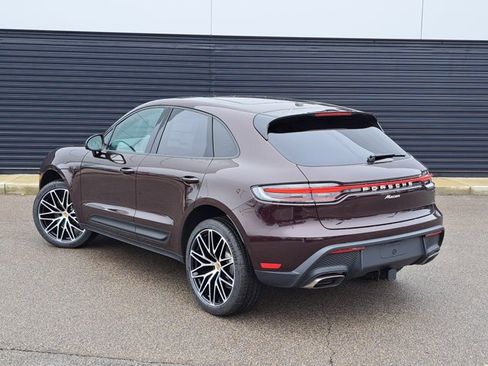 Used 2026 Porsche Macan AWD/4WD image 5