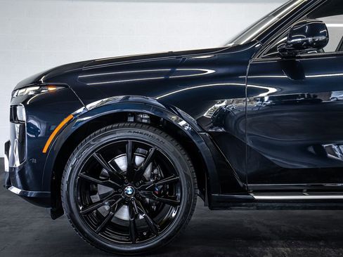 Used 2023 BMW X7 xDrive40i w/ M Sport Package image 12