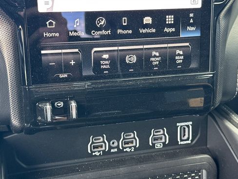 Used 2025 RAM 3500 Limited image 24