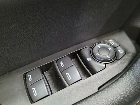 Used 2025 Chevrolet Blazer LT FWD image 27