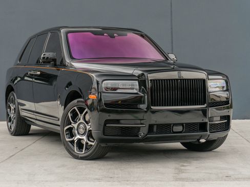 Used 2023 Rolls-Royce Cullinan Black Badge w/ Leather Finishing Pack image 5