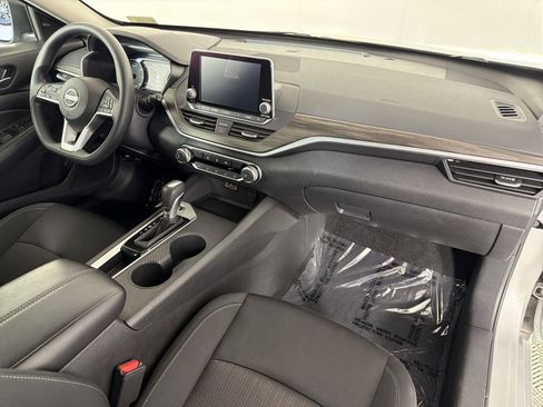 Used 2025 Nissan Altima 2.5 SV image 31