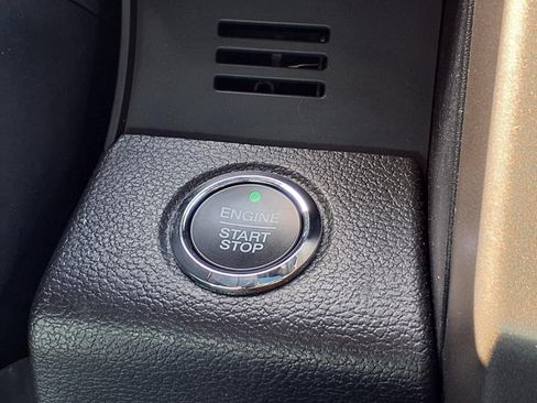 Used 2021 Ford Expedition XLT RWD image 16