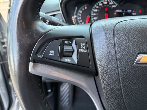 Used 2019 Chevrolet Trax LT w/ LT Convenience Package image 25