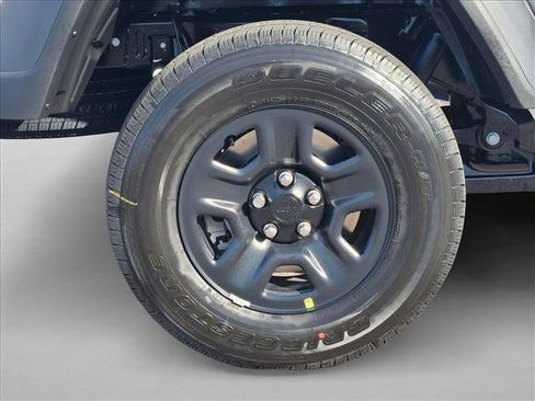 New 2026 Jeep Gladiator Sport AWD/4WD image 10
