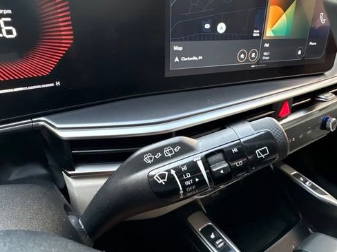 Used 2025 Kia Sorento S FWD image 20