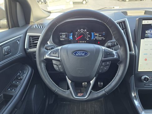Used 2023 Ford Edge ST image 17