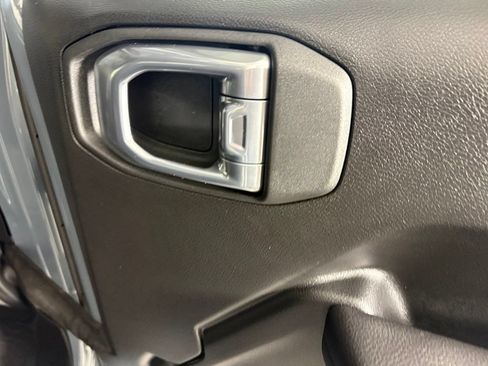 New 2026 Jeep Gladiator Rubicon w/ Steel Power Dome Hood Package AWD/4WD image 16
