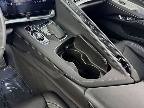 Used 2021 Chevrolet Corvette Stingray Coupe w/ Z51 Performance Package image 5