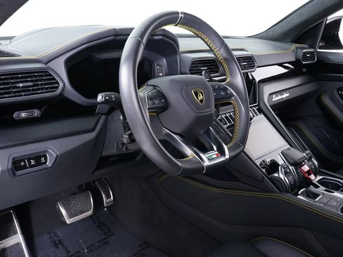 Used 2023 Lamborghini Urus S AWD/4WD image 5