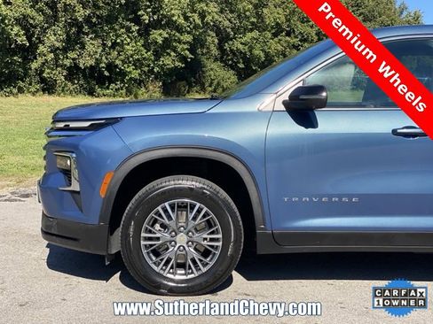Used 2024 Chevrolet Traverse LT w/ Trailering Package image 10