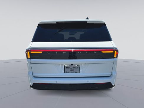 Used 2025 Lincoln Navigator Reserve AWD/4WD image 30