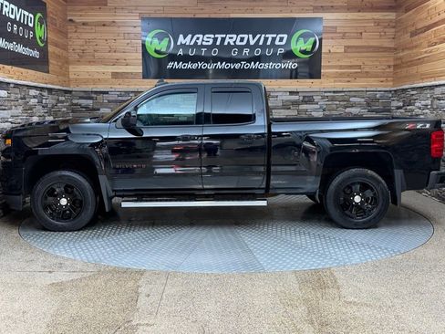Used 2018 Chevrolet Silverado 1500 LT w/ All Star Edition image 6