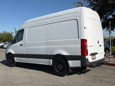 Used 2025 Mercedes-Benz Sprinter 2500 image 10