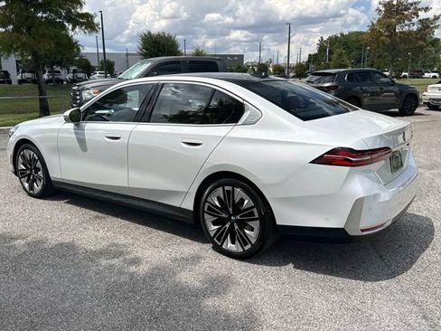 Used 2026 BMW 530i RWD image 5