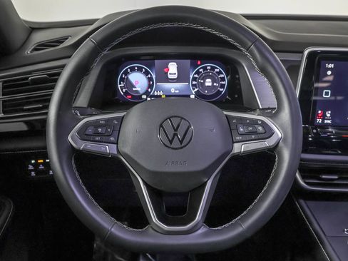 Used 2024 Volkswagen Atlas Cross Sport SE image 27