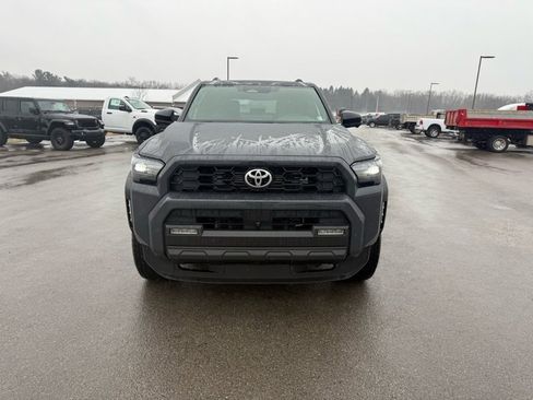 Used 2025 Toyota 4Runner TRD Off-Road Premium w/ Tow Technology Package image 2