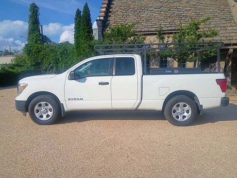 Used 2018 Nissan Titan S w/ S Utility Package RWD image 7