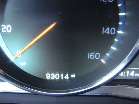 Used 2015 Volvo XC60 T6 image 18