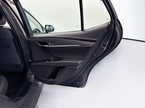 Used 2025 Toyota Camry SE FWD image 31