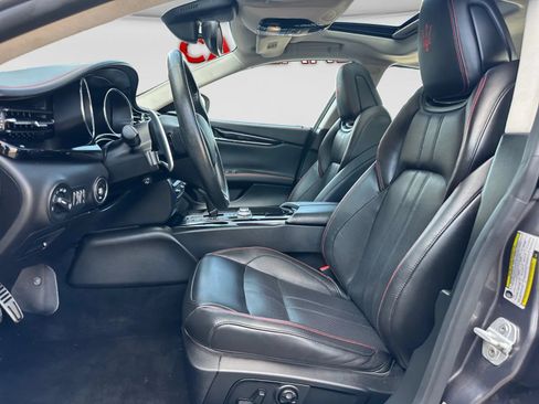 Used 2017 Maserati Quattroporte S GranSport Q4 AWD/4WD image 12