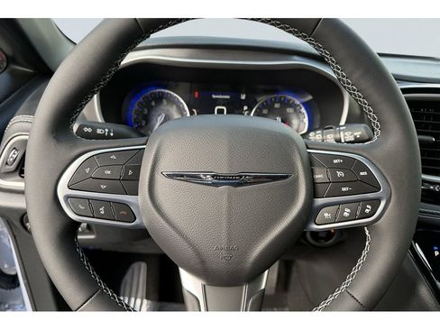 New 2026 Chrysler Pacifica Select image 14