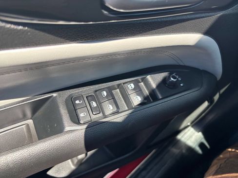 Used 2025 Jeep Compass Limited AWD/4WD image 18