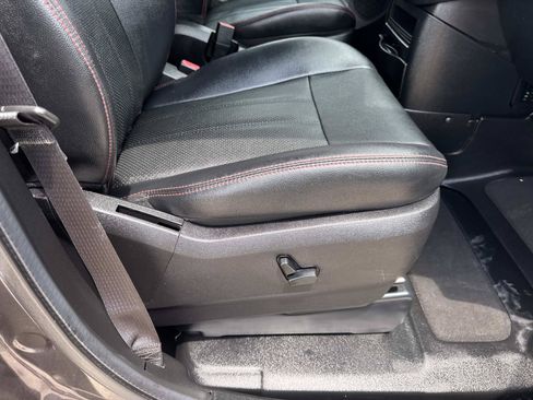 Used 2016 Dodge Grand Caravan R/T w/ Safety Sphere Group FWD image 14