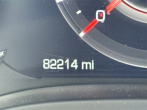 Used 2020 Cadillac Escalade Luxury image 16