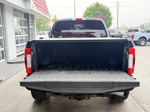 Used 2017 Ford F250 Platinum w/ FX4 Off-Road Package AWD/4WD image 10