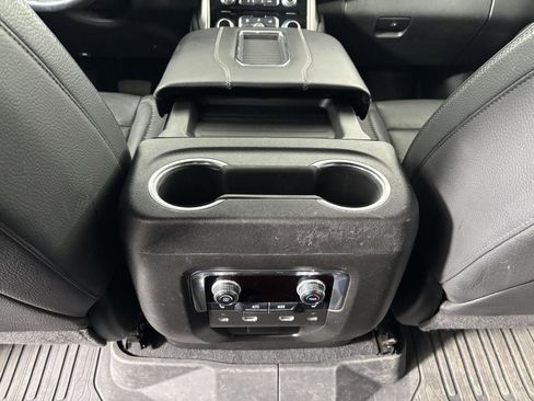 Used 2023 GMC Yukon Denali w/ Advanced Technology Package image 16