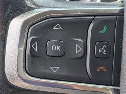 Used 2019 RAM 1500 Laramie image 11