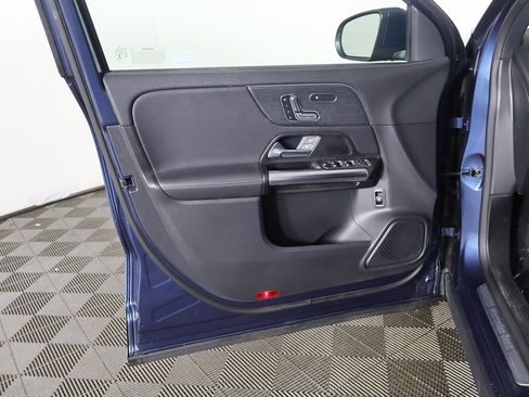 Used 2023 Mercedes-Benz GLA 250 4MATIC w/ Premium Package image 20