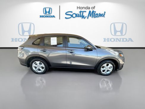Used 2025 Honda HR-V LX image 8