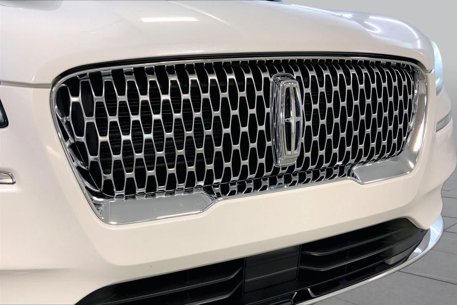 Used 2020 Lincoln Corsair AWD w/ Equipment Group 101A image 32