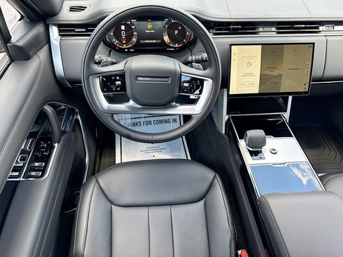 New 2026 Land Rover Range Rover Long Wheelbase SE AWD/4WD image 17