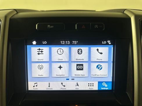 Used 2019 Ford F150 Lariat w/ Equipment Group 502A Luxury AWD/4WD image 19